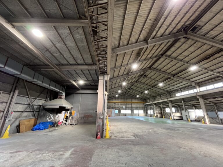 岩原産業㈱工場棟ＬＥＤ照明器具更新工事2イメージ