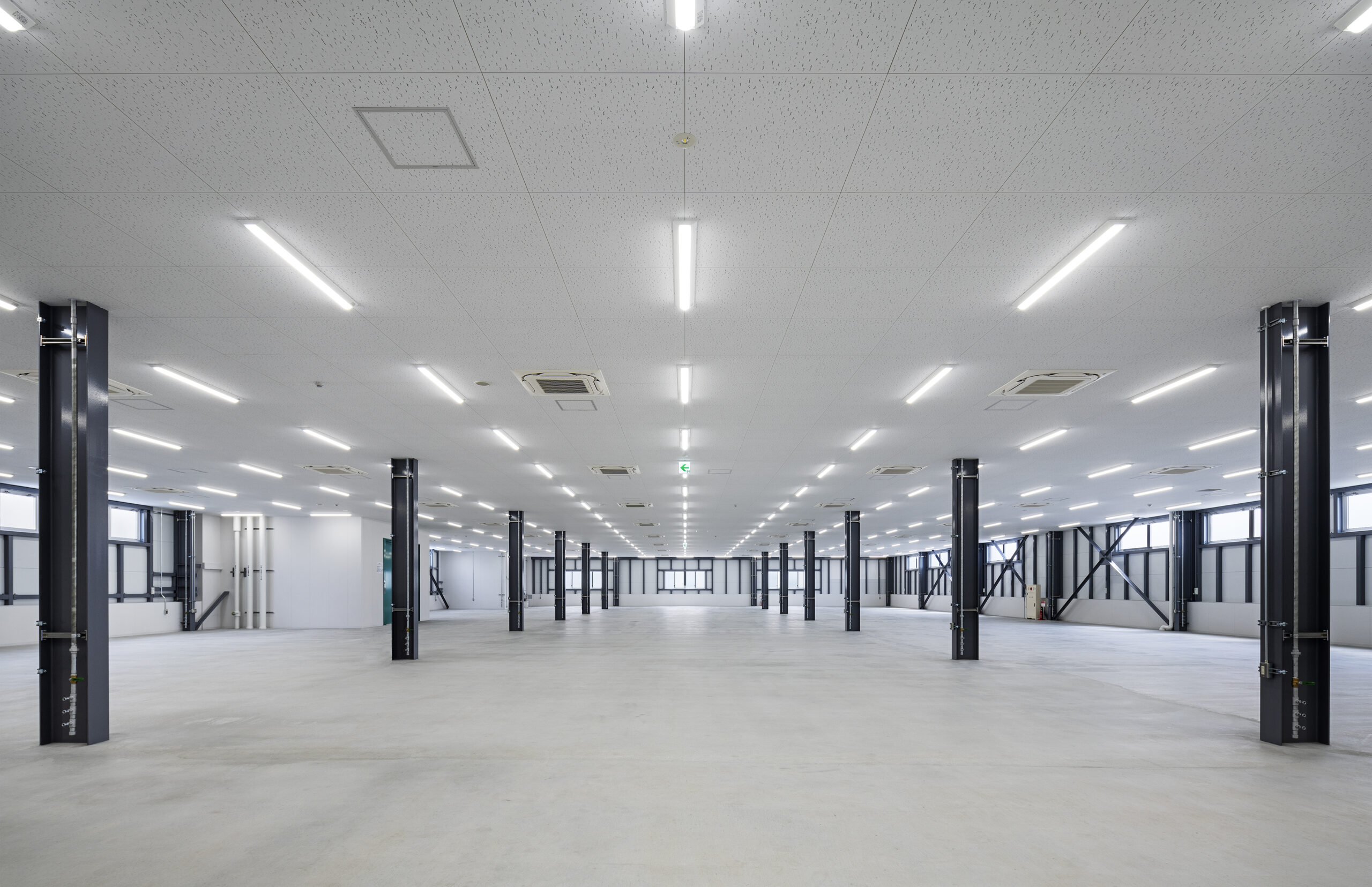 ㈱マカベ　スズキ工場新築電気設備工事施工写真