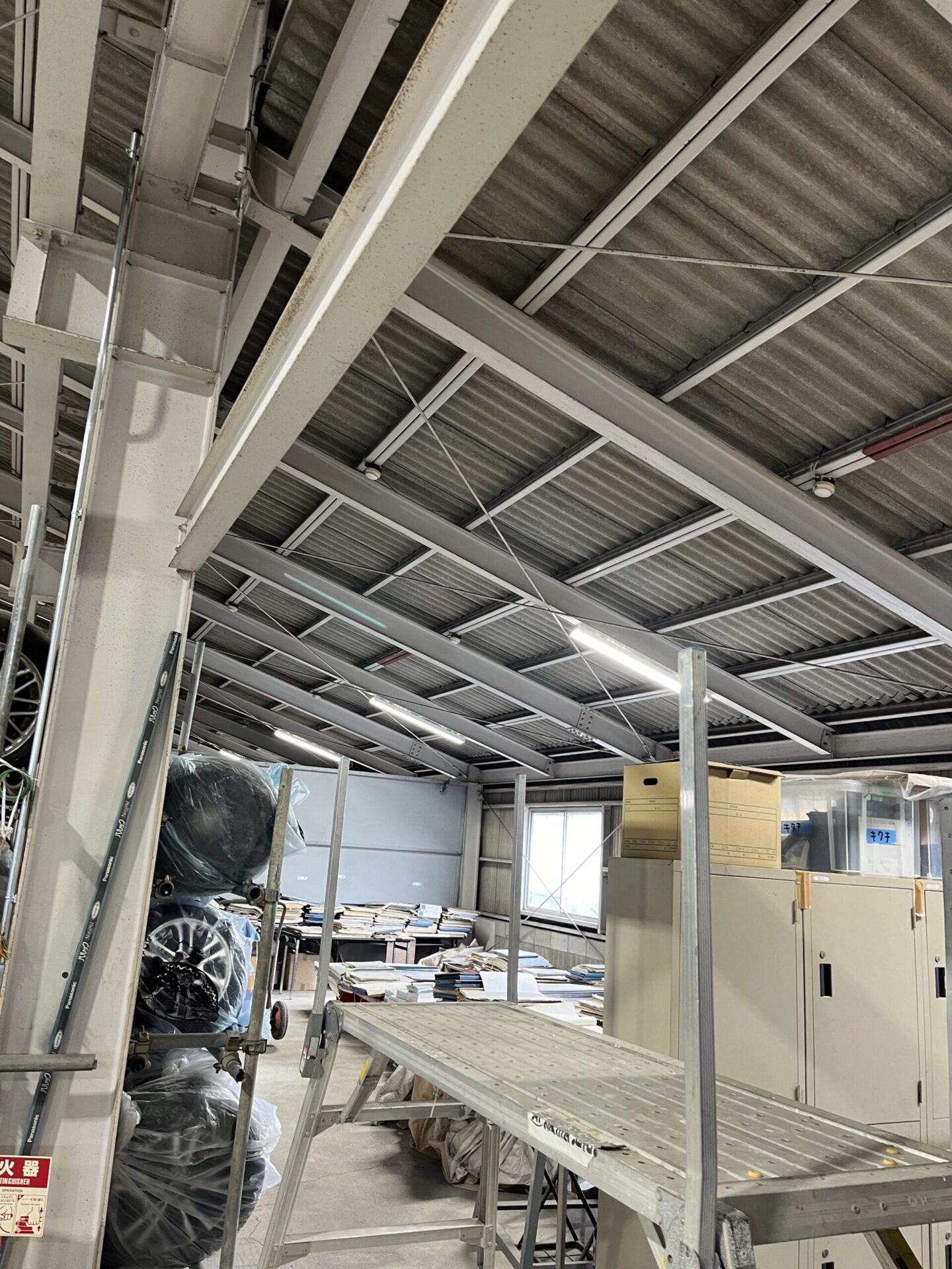 岩原産業㈱倉庫棟ＬＥＤ照明器具更新工事施工写真