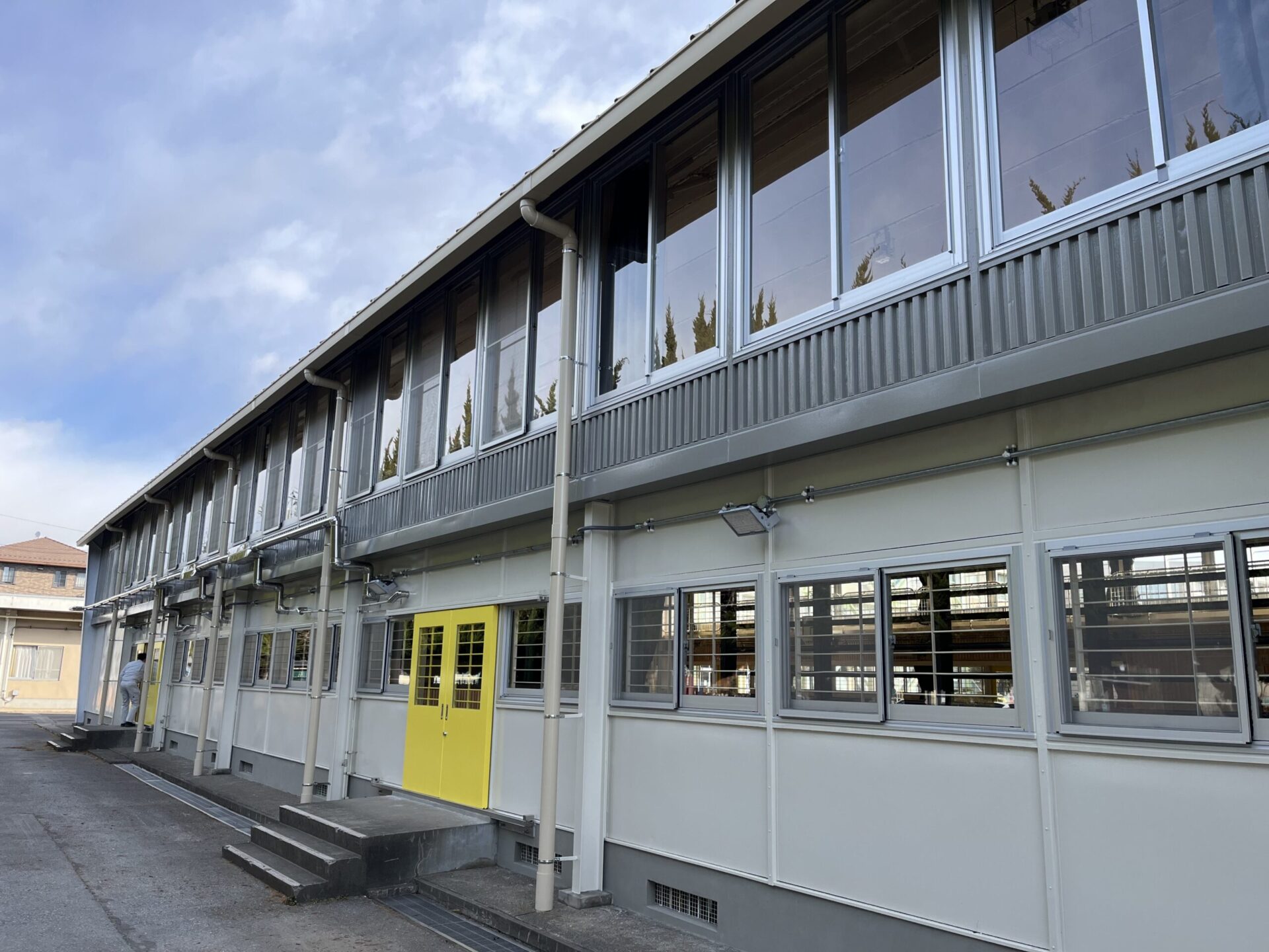 城東小学校屋内運動場長寿命化改修電気設備工事施工写真