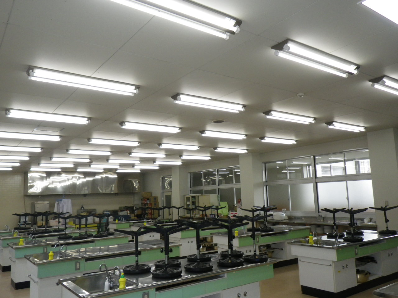 宇都宮白楊高校省エネルギー加速化電気設備工事施工写真