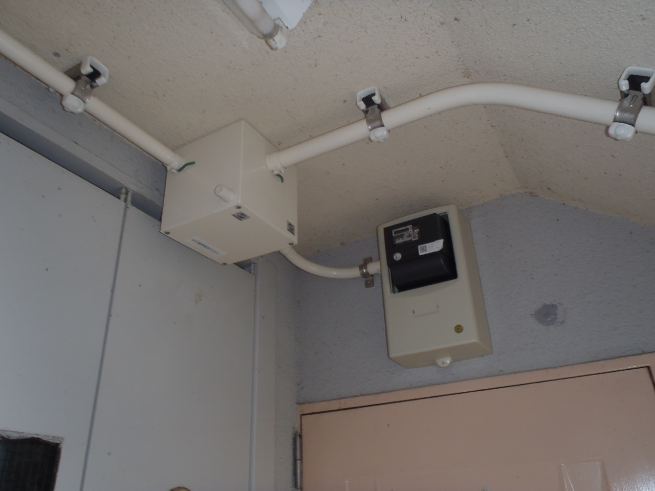 瑞穂野市営住宅３３号棟電気設備改修工事施工写真