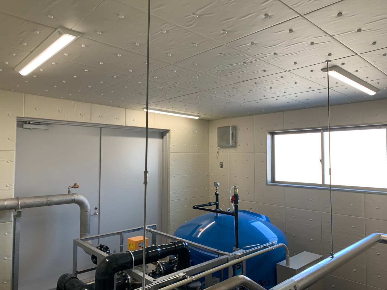 ﾃｸﾉﾎﾟﾘｽｾﾝﾀｰ地区新設小学校屋内運動場その他新築電気設備工事施工写真