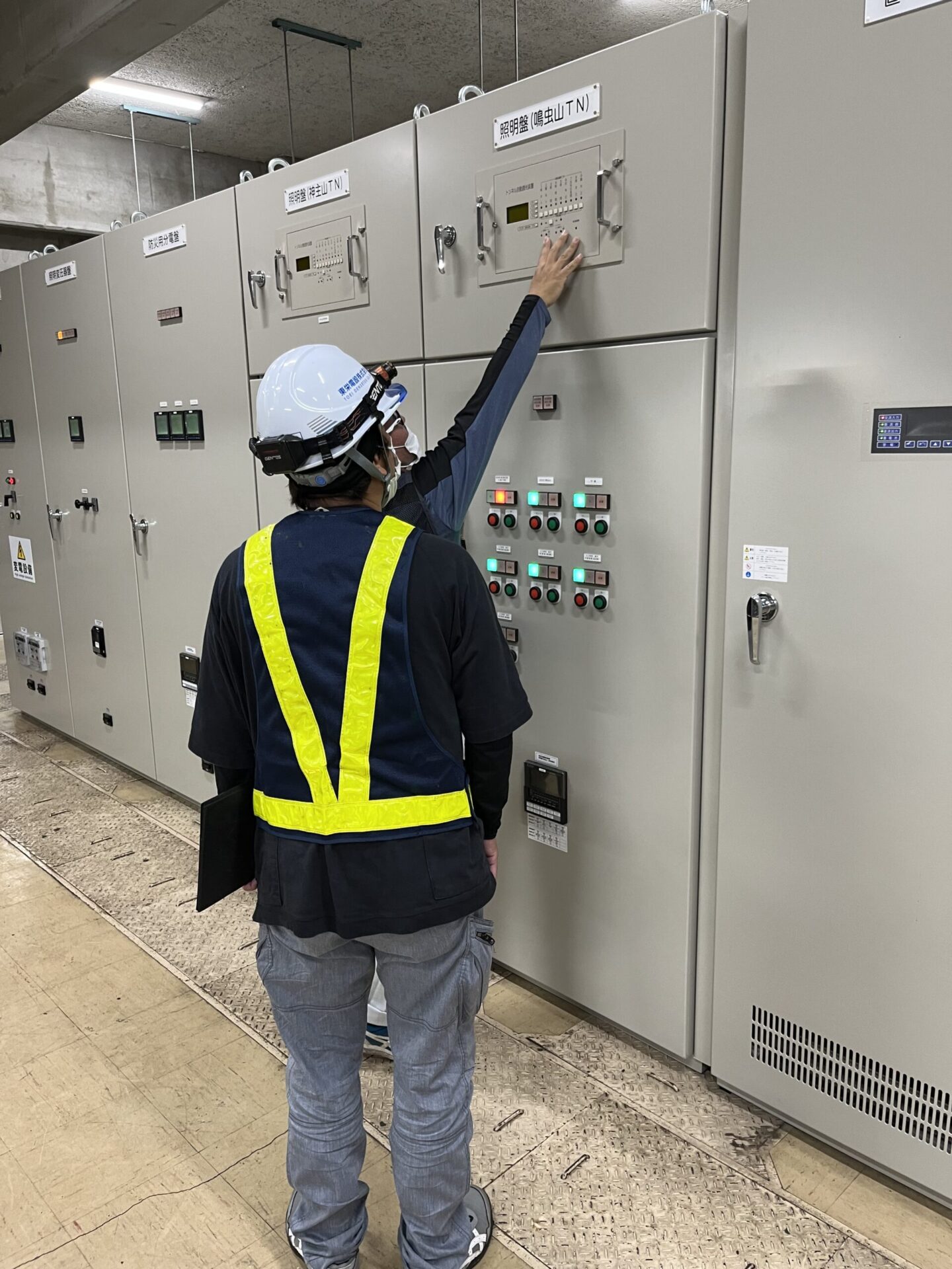 トンネル受配電設備更新工事その2施工写真