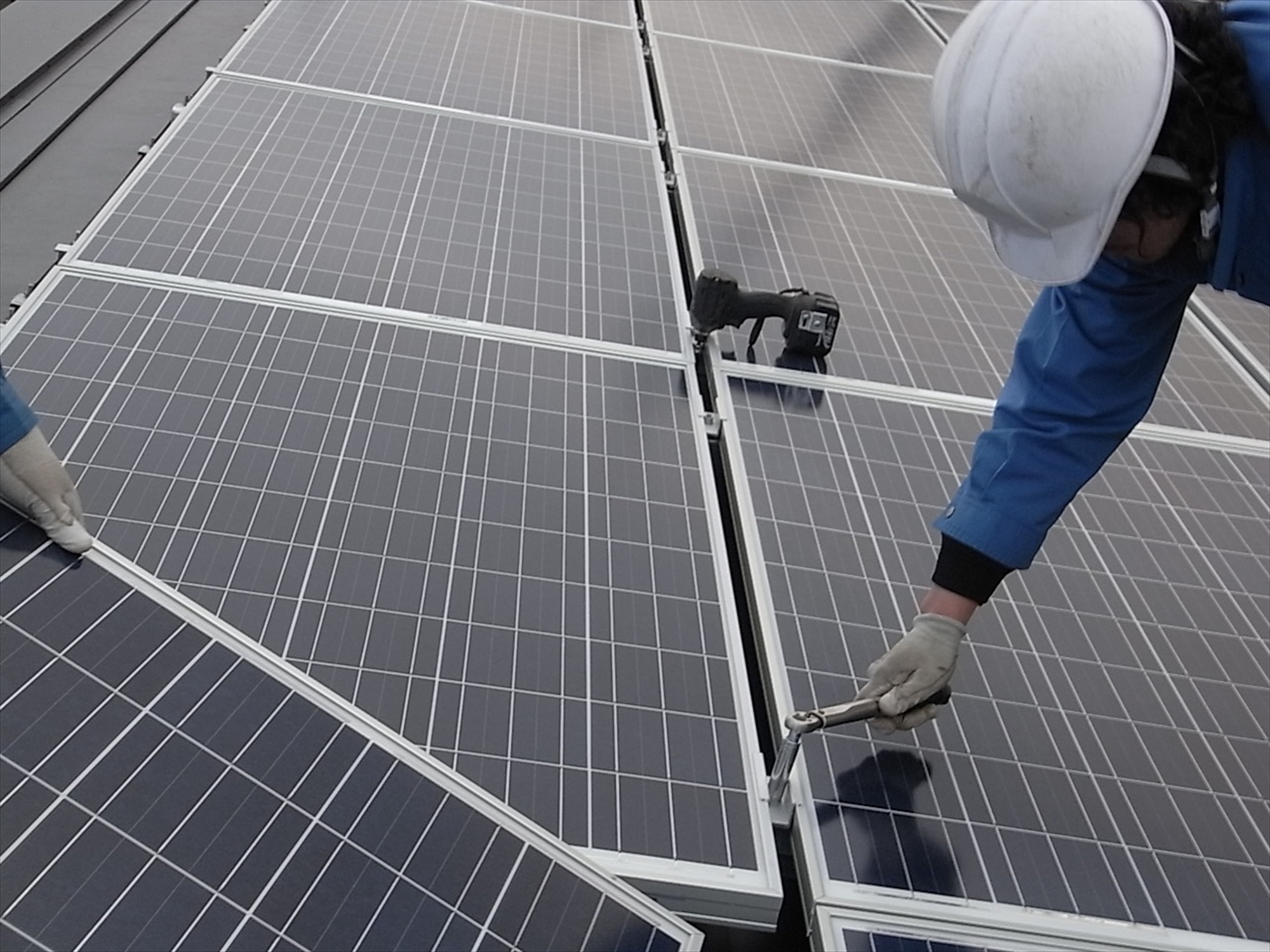 豊郷地区市民センター太陽光発電設備工事施工写真